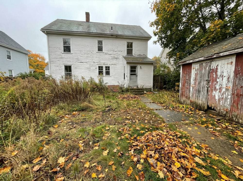 Before: Contemporary Courtyard